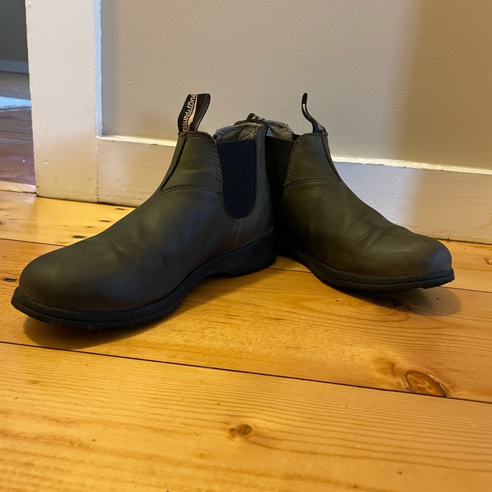 Blundstone Active Boots - size 8 (AU 5)